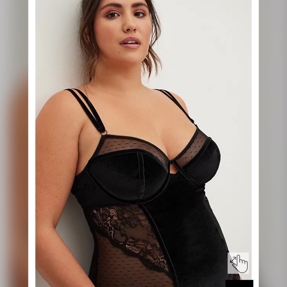 Underwire Bodysuit - Velour & Lace Black